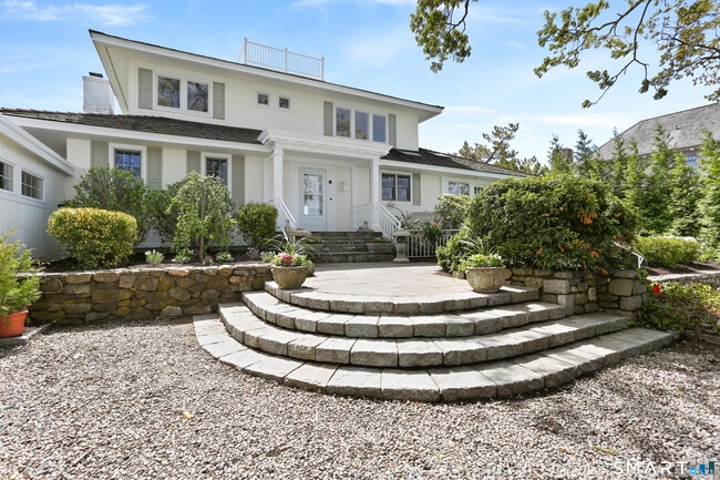 Building Photo - 34 Shorehaven Rd