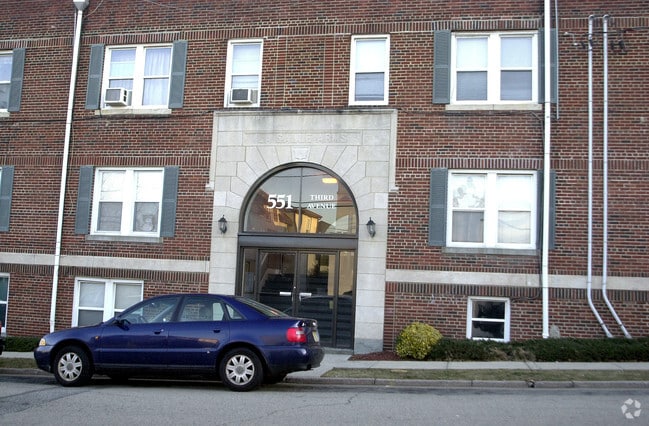 Building Photo - 551 3rd Ave