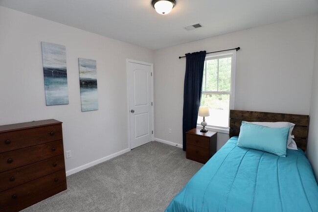 Building Photo - 4415 Patriot Pkwy