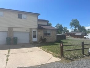 Building Photo - 4735 Nelson St