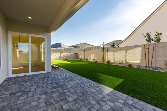 Building Photo - Beautiful 5 bed 4 bath home in Desert Cany...