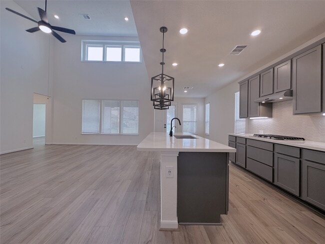 Building Photo - 25630 Moreleigh St