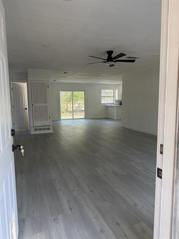 Building Photo - 806 S Atkerson Ln