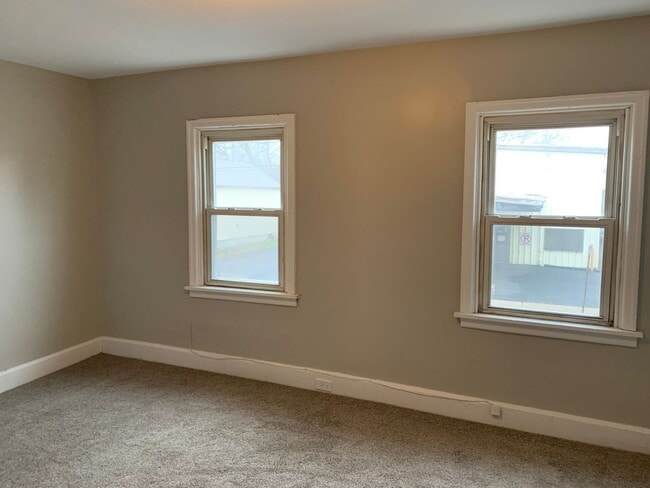 Building Photo - 2 Bedroom Home Near Downtown Carlisle