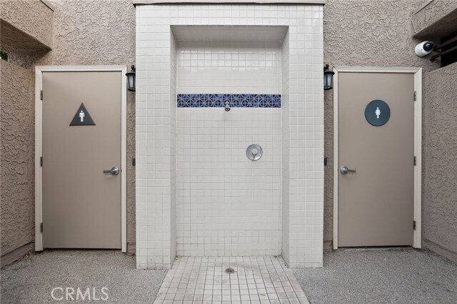 Building Photo - 2381 Archwood Ln