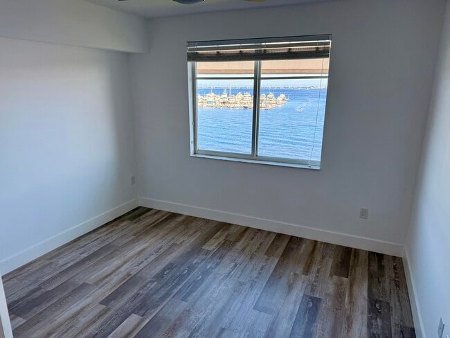 Building Photo - 415 NW Flagler Ave