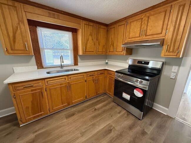 Building Photo - Two bedroom, 1 bath house in Graham-Coming Soon