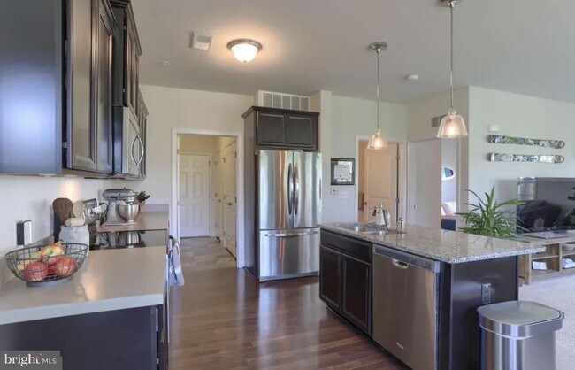Building Photo - 670 Whitetail Dr