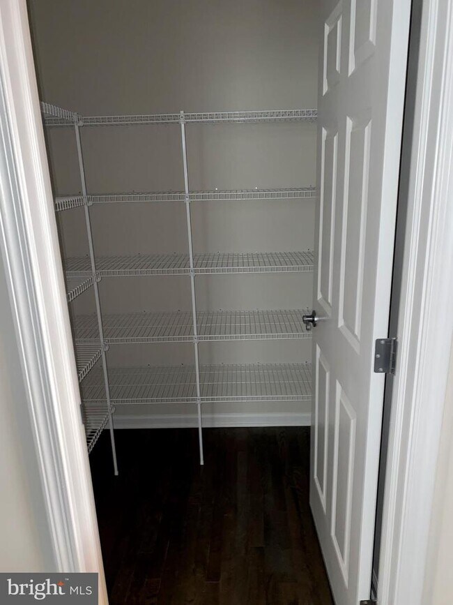 Building Photo - 730 Houston St