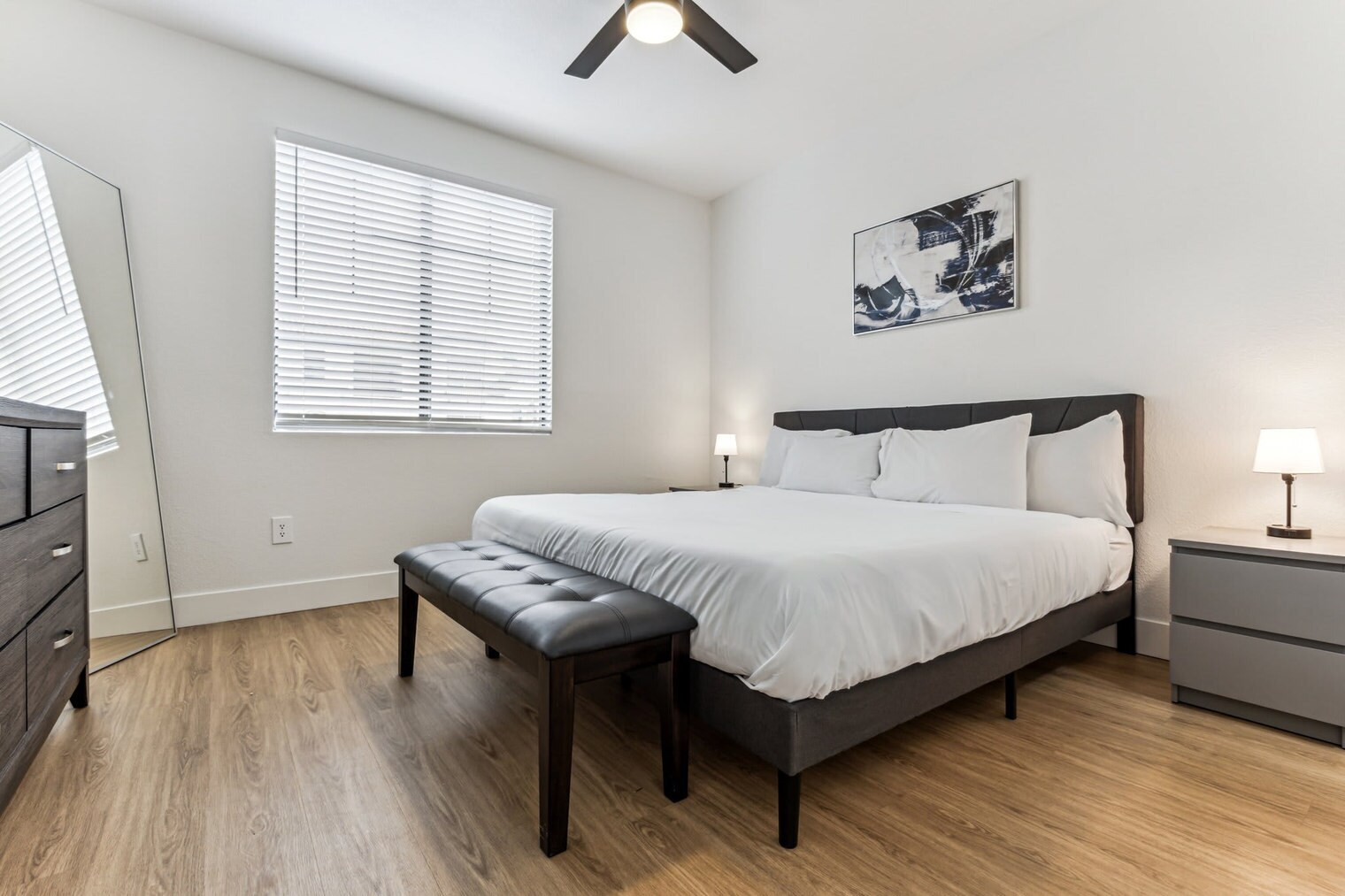 Building Photo - 9450 W Cabela Dr