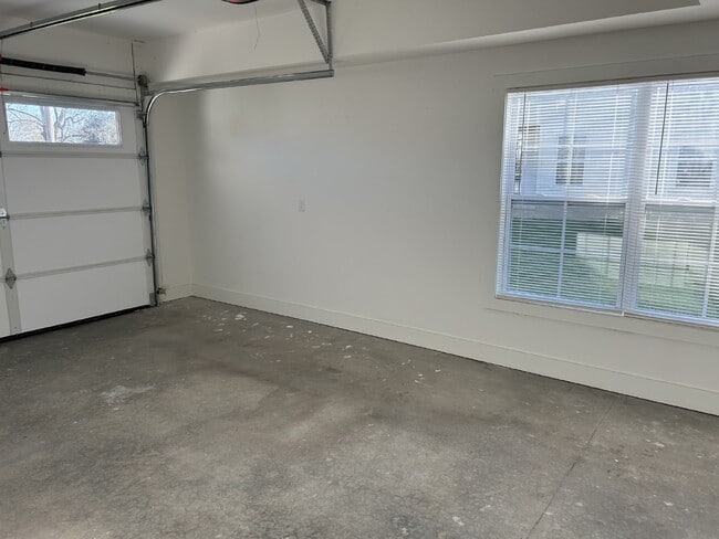 Building Photo - NEW CONSTRUCTION 3BD 2 BA HOME IN BAXTER CITY LIMITS FOR RENT