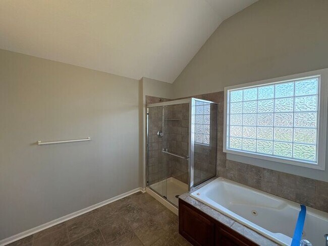 Building Photo - 3-Bedroom Home in a Quiet, Relaxing Neighb...