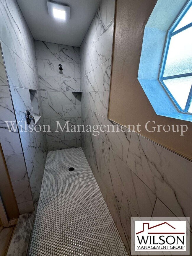 Building Photo - 2843 Crofton Way