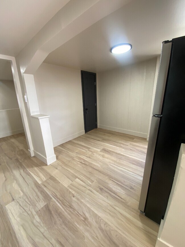 Building Photo - 2209 Shenandoah Ave