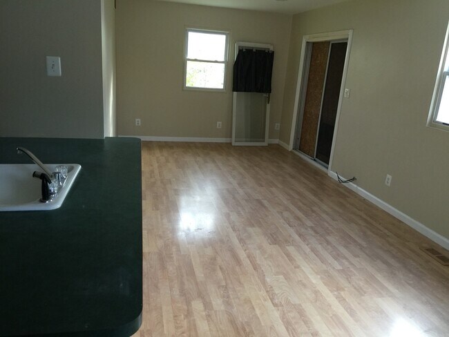 Building Photo - 3 bedroom 2 bath bungalow with finished basement