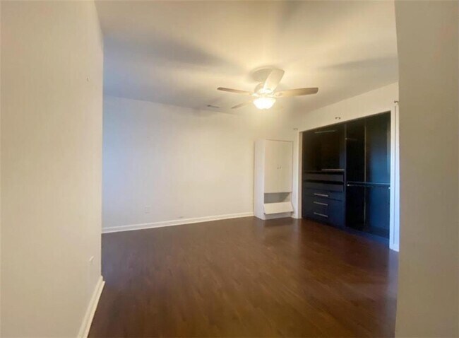 Building Photo - 1119 Sandy Ln Dr