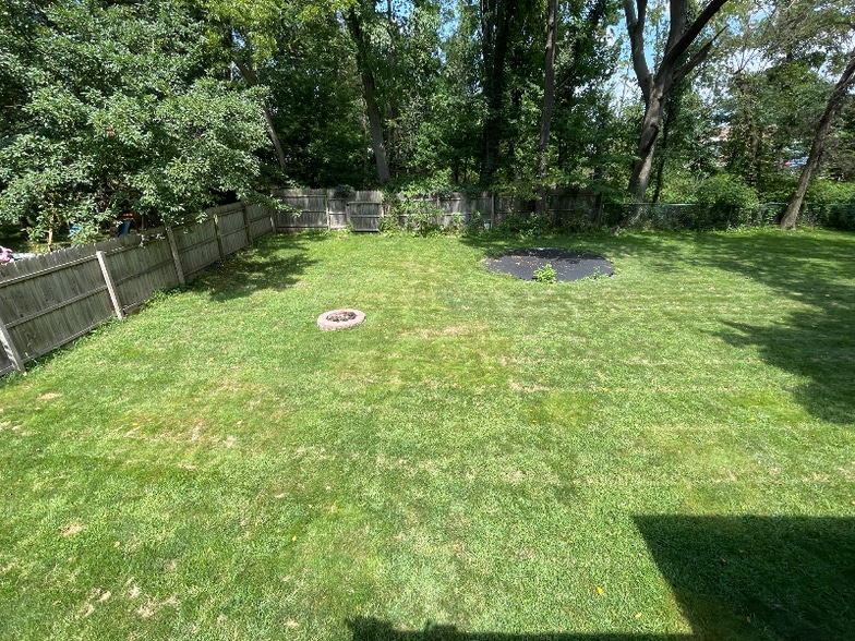 Building Photo - 534 Parker Ave