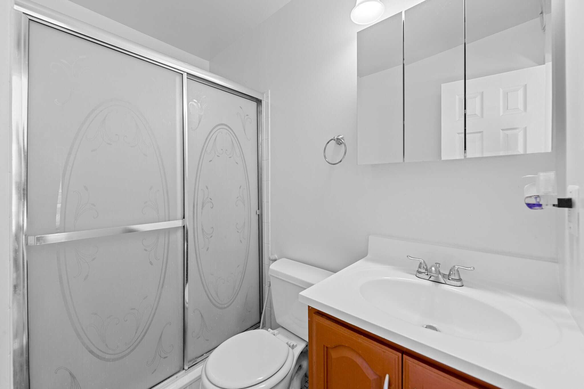 Building Photo - 2829 Grovemore Ln
