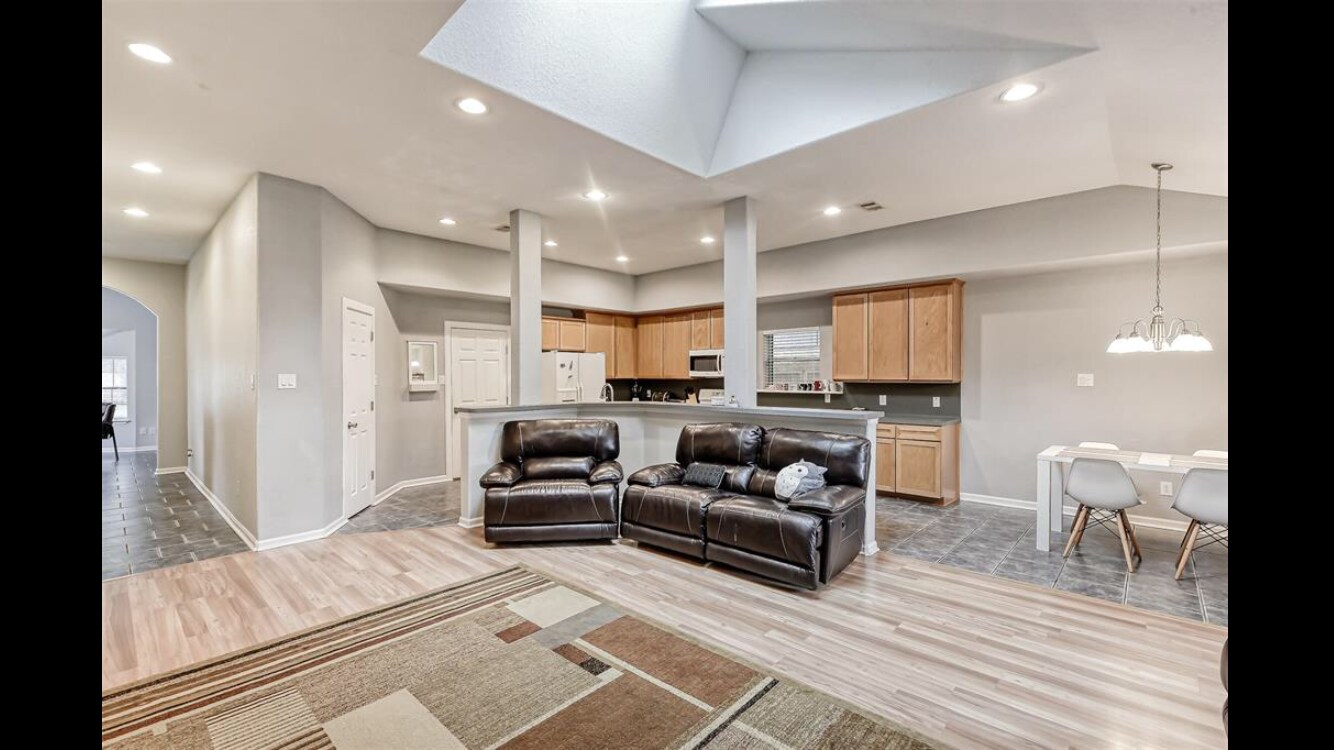 Building Photo - 21606 Glenbranch Dr