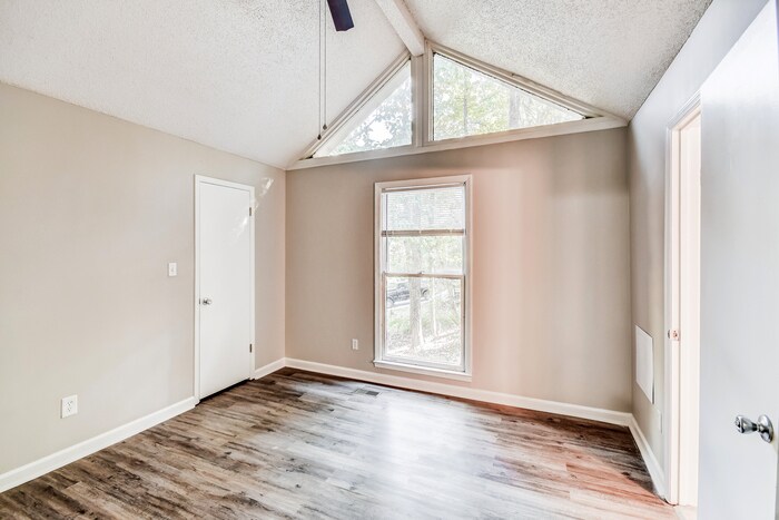 Building Photo - 2429 Wine Ridge Dr