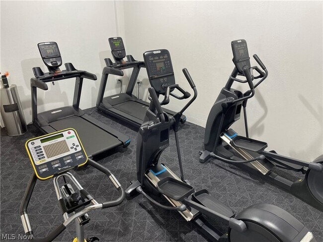 Building Photo - 1237 Washington Ave