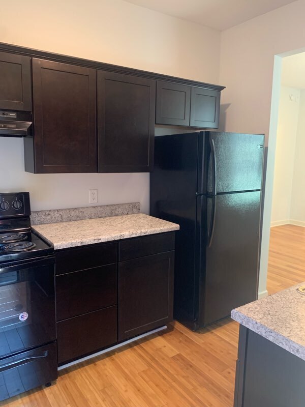 Interior Photo - 1058 Peabody Ave