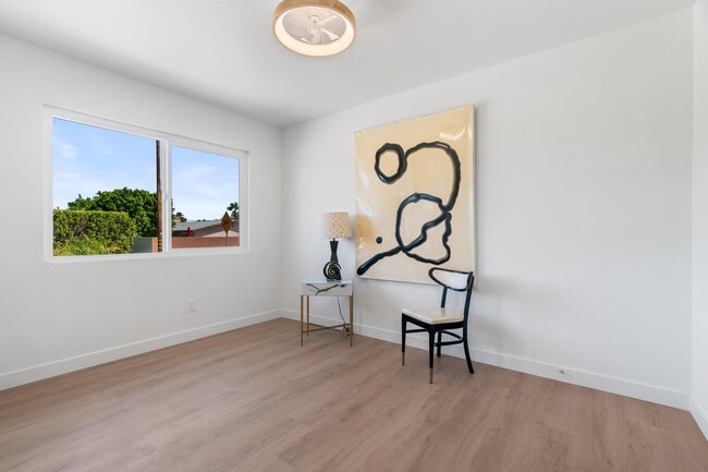 Building Photo - 2627 N Cerritos Rd