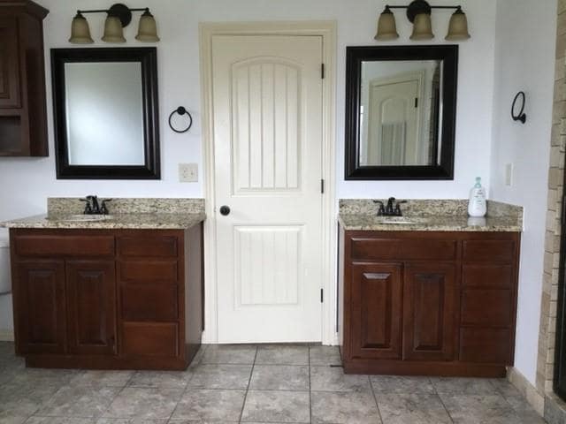 Building Photo - 1907 SW Cypress St