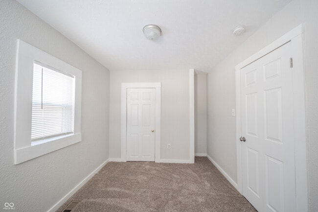 Building Photo - 1734 Olive St