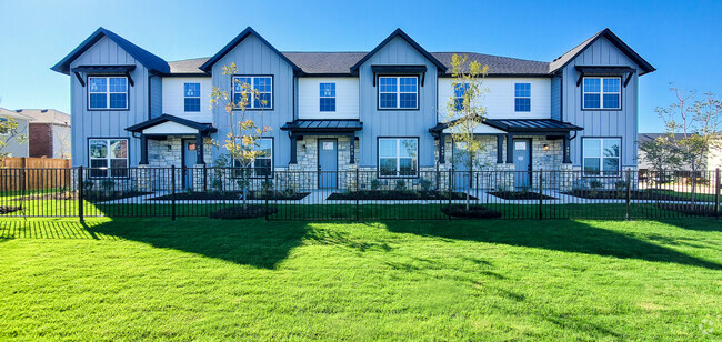 Building Photo - The Townhomes at Monticello