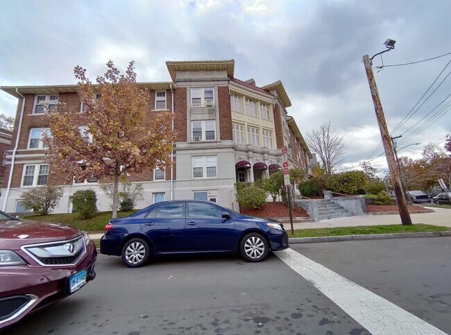 Building Photo - 36 Derby Ave