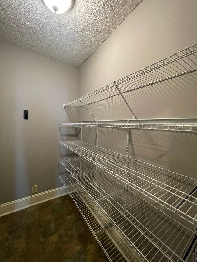 Building Photo - 175 Corbin Ave