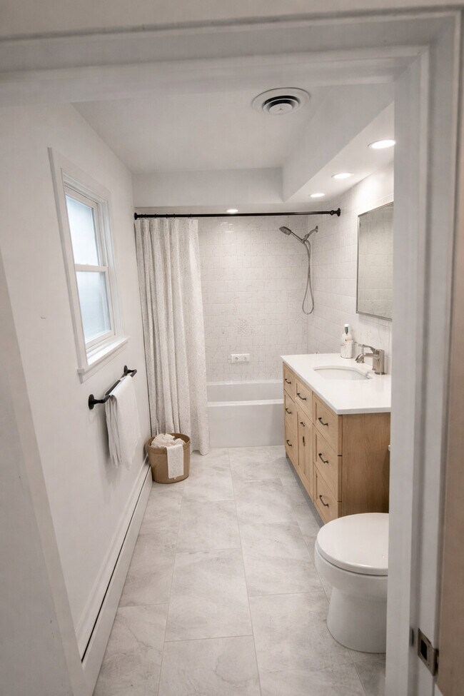 Building Photo - 3336 Overland Pass