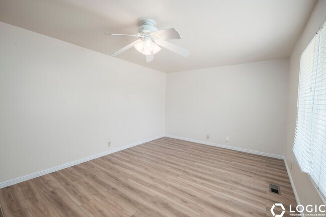 Building Photo - 3377 S 2410 E