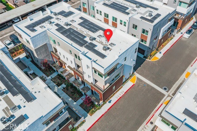 Building Photo - 609 S Lyon St