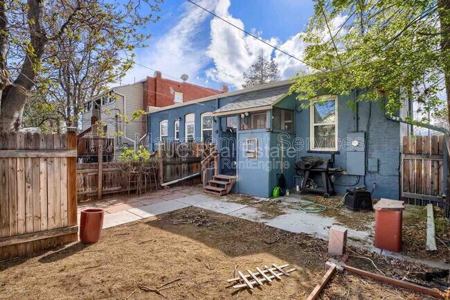 Building Photo - 460 S Lincoln St