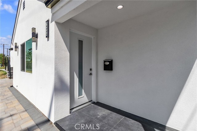 Building Photo - 1400 Elm Ave