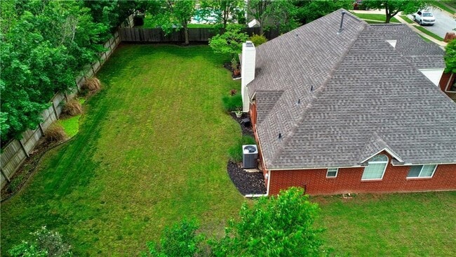 Building Photo - 5408 W Redbud St