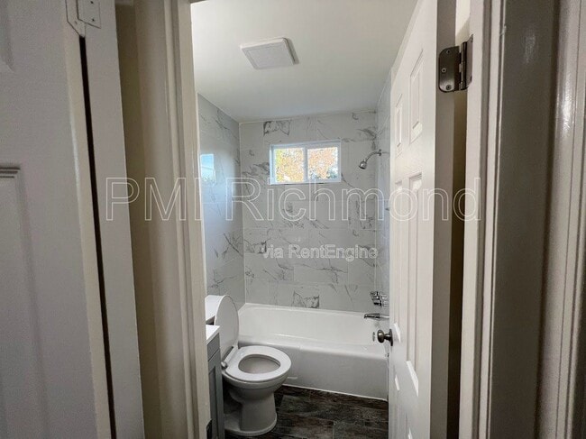 Building Photo - 1901 Beaver Rd