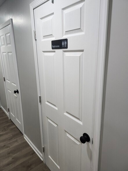 Hallway - 10 Valley St