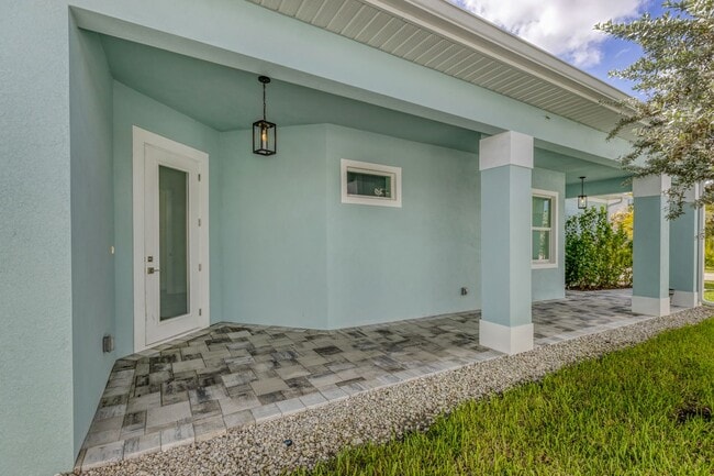 Building Photo - ** SEAHORSE AT CAMBRIA ** 3 BED + DEN - 3....