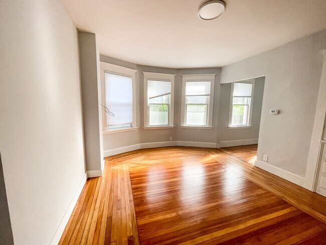 Building Photo - 236 Nicoll St