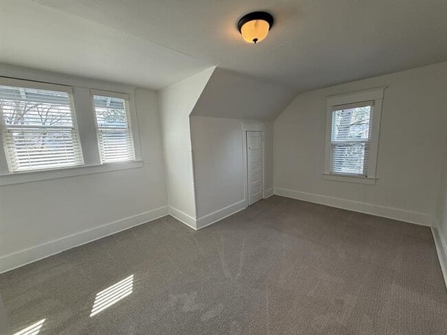 Building Photo - 8111 SW Capitol Hwy