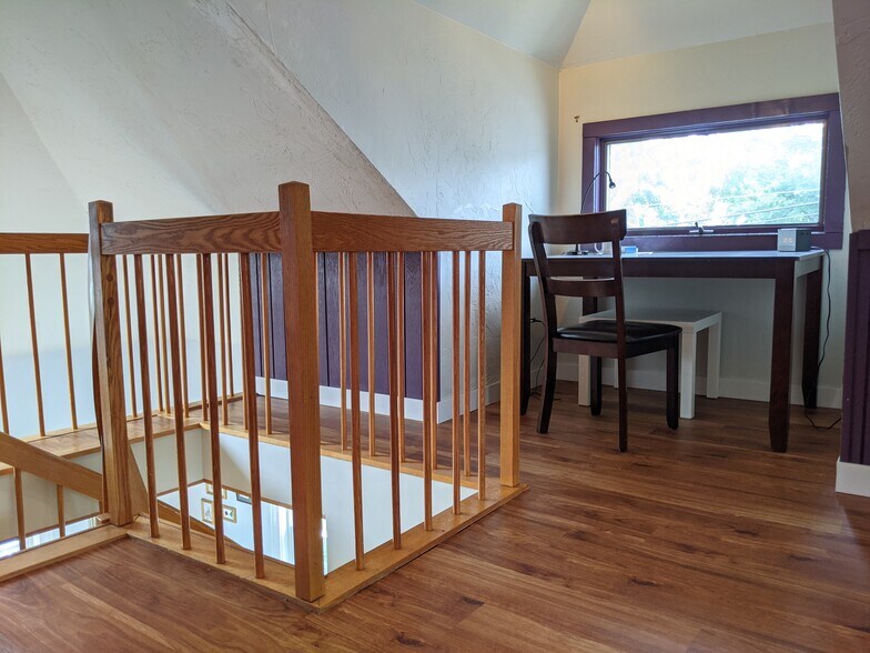 Building Photo - 184 White St