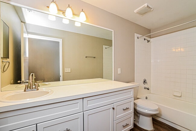 Building Photo - 8655 Fort Jefferson Blvd