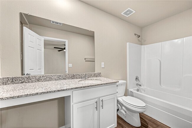 Building Photo - 990 Morningside Dr