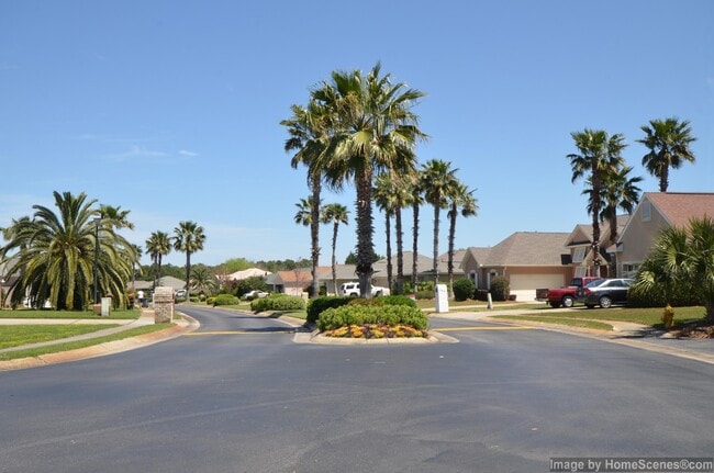 Building Photo - 437 S Shore Dr