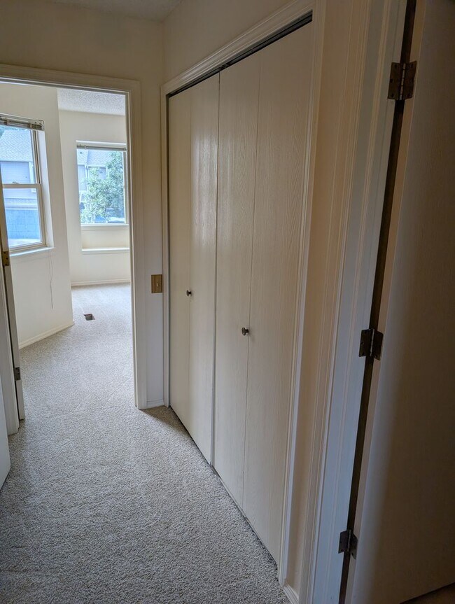 Building Photo - 3448 Atlantic Dr