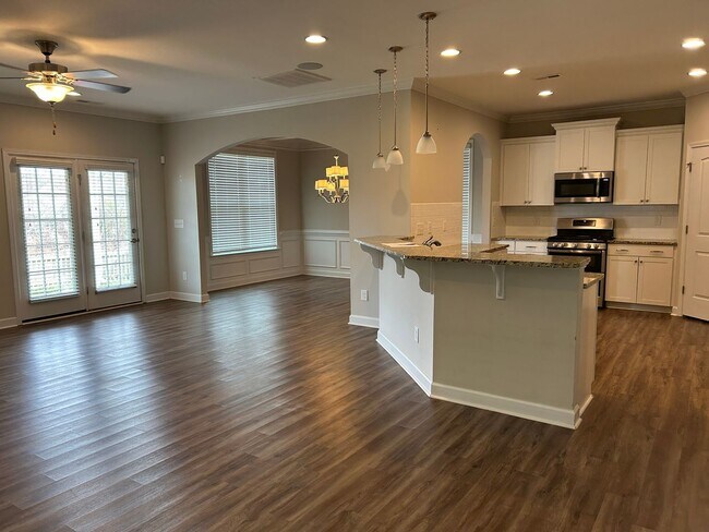 Building Photo - 79 Mornington Pl