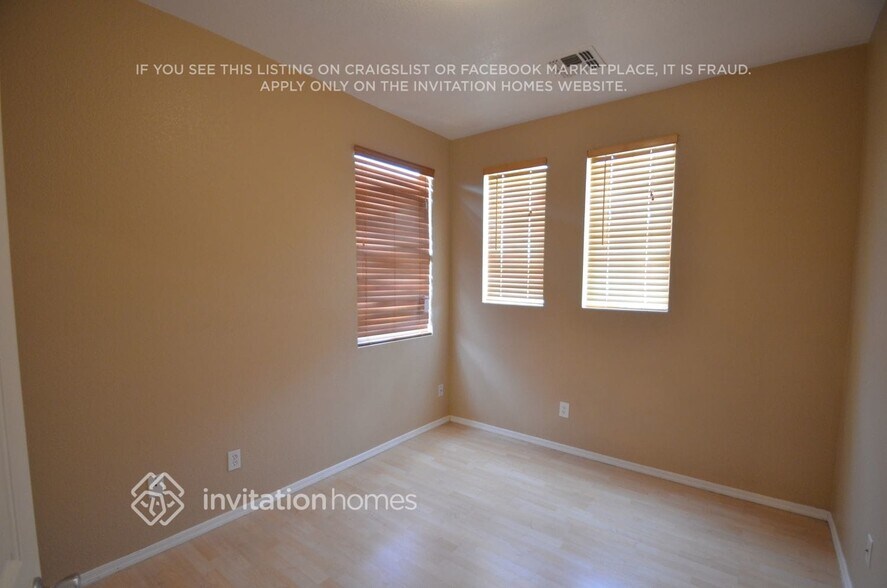 Building Photo - 3837 W Darrow St